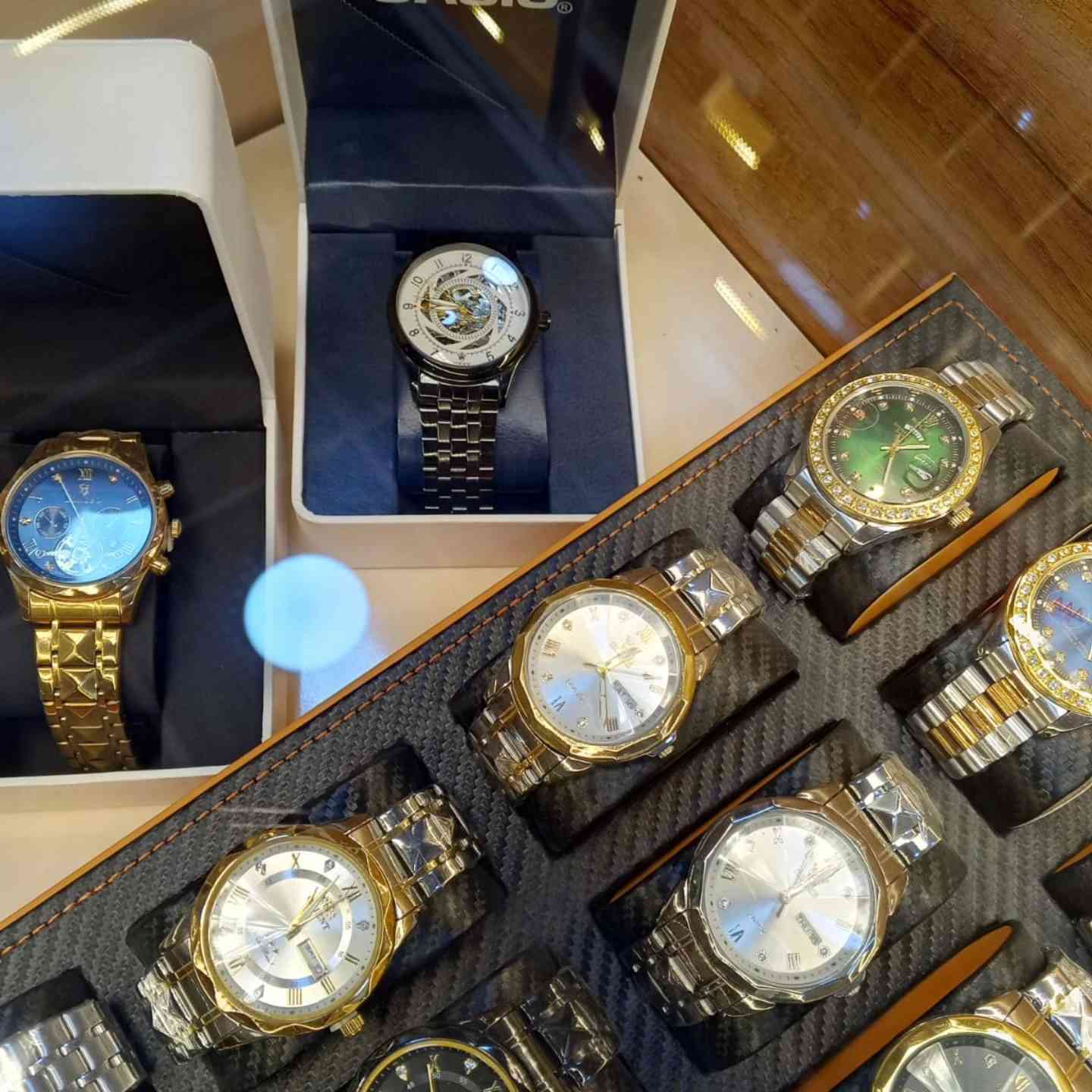 وجبة من الساعات الفخمة ذات سير وجلد
صنع شركات فخمة 😍
توصيل مجاني لكل مناطق الرفاعي🚕❤️‍🩹
السعر 10 الاف دينار فقط 💵


**إذا كنت صاحب هذا الإعلان وتريد حذفه لأي سبب، رجاءا أرسل رسالة إلى الدعم الفني**