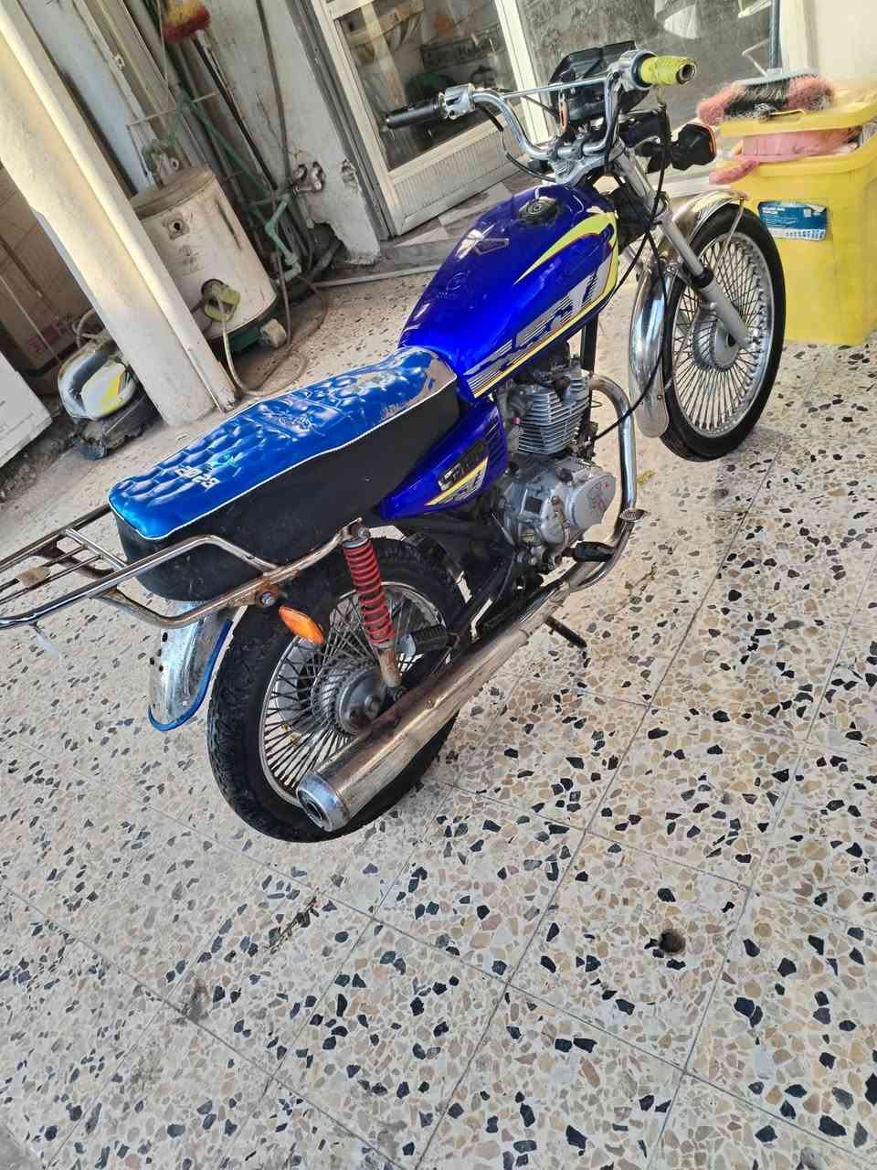 سلام عليكم دراجه للبيع تايكر موديل ٢١ مكينه مفتوحه مره وحده شرط كلها شغاله أوراق بغداد لسعر ٤٢٥ مكاني وسط عزيزيه للاستفسار تصل ***********
