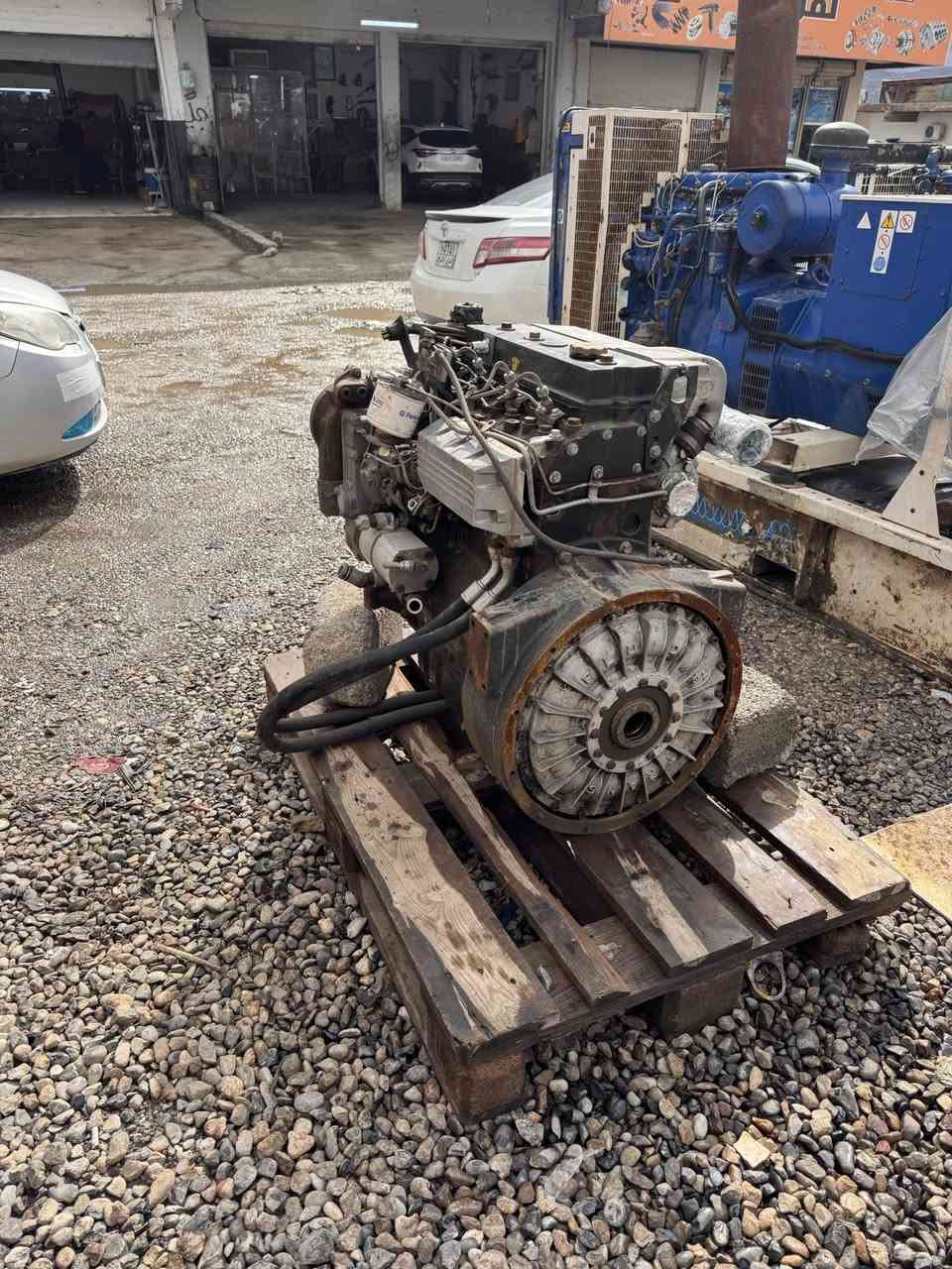 محرك بيركنز ٤ سلندر توربو حجم ١٠٠ مال اليه وارد بريطاني عنوان زاخو ***********
