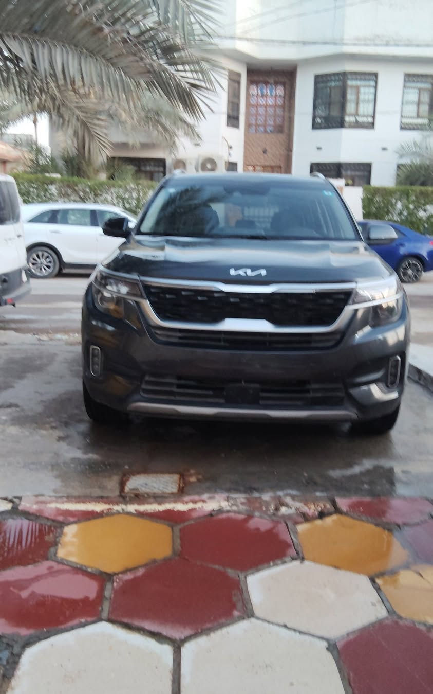 سلام عليكم كيا سليتوس للبيع مكينه 2000دوش المرغوب رادارات جانبيه مستشعر وقوف ذاتي مودات قياده نظام تسحلق تدفىه كشنات كامره خلفيه تبريد امامي خلفي شاشه كار بلي منافذ شحن امامي وخلفي ونوافذ يو اس بي تبريد ثلج فور ويل السياره فول مواصفات للأخير دخول ذكي ونضام ترحيب وتشغيل عن بعد السياره وارد أمريكي للاستفسار على الرقم *********** ملاحظه السياره تستلمه مرقم كامل وجاهز
