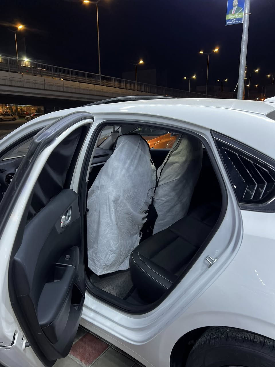 السلام عليكم
K3 موديل 2025 
ماشيه 17 
فول مواصفات 
داخل اسود 
شاشه جبيره 
تحكم استرن 
حساسات امامي او خلفي 
شحن تايبسي 
سلايت روف
اوتو هولد 
اربعه وضعيات قياده 
السياره مكفوله كفاله عامه 
مكان السياره الانبار 
رقم الهاتف ***********
السعر152  او بيها مجال بسيط
