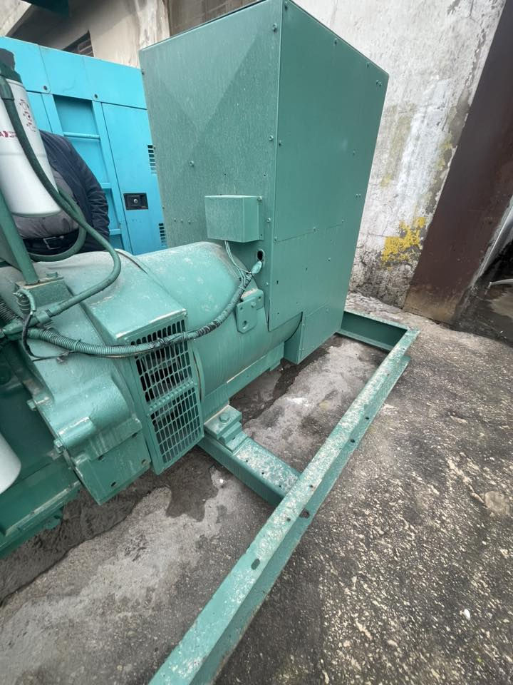 #وجبة جديدة اسعار مناسبة
كمنز 6 وربع 
سيت بلاد أوربي 
انجكتر دهن كلر ماء
توليد 600 كيفي
شاشه حمايه 
راديتر كبير
عدد ساعات 4 الاف 
عنوان فرع الأول ديالى خانقين 
فرع الثاني أربيل صناعه جنوبيه 
هاتف ***********
***********
***********
