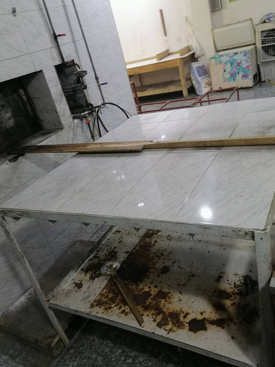 غراض فرن صمون حجري للبيع..تصل على  الرقم (***********).....??
