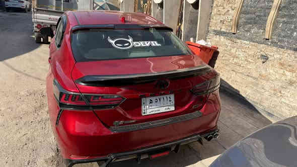 كامري 2019 SE 
سيارة شبابية 
مزوده اكزوز من علي الوادي
وسماعات انفتني 
دمام خلفي 
حادث جاملغ صفحة السايق
وبنيد اني مبدله يحتاجلة بولش بس 
وبيه ضربه هنا ابو دراجة ضربه 
وماصلحته عفته بجاملغ الخلفي مبين بلصور
وبيها تصليح بارد خفيف بالجاملغ عكس سايق ما مبين 
ماشيه 100 الف وقابل للزيادة
مكينة كير مكفولة 
كل نقص مابيهه تشغل وتطلع 
السعر 195 بيها مجال حك جيتك فقط
مكاني الدوره شارع الشرطه 
***********
