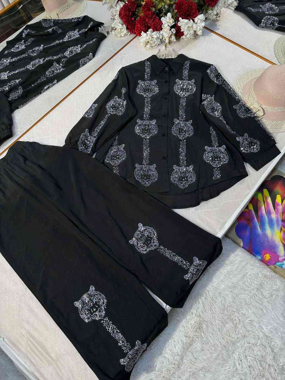 سوت قطعتين يجنن

السعر ٢٨ الف 

قياسات M L XL XXL

الخامه جسيكا تركي يوجد توصيل جميع المحافظات


**إذا كنت صاحب هذا الإعلان وتريد حذفه لأي سبب، رجاءا أرسل رسالة إلى الدعم الفني**