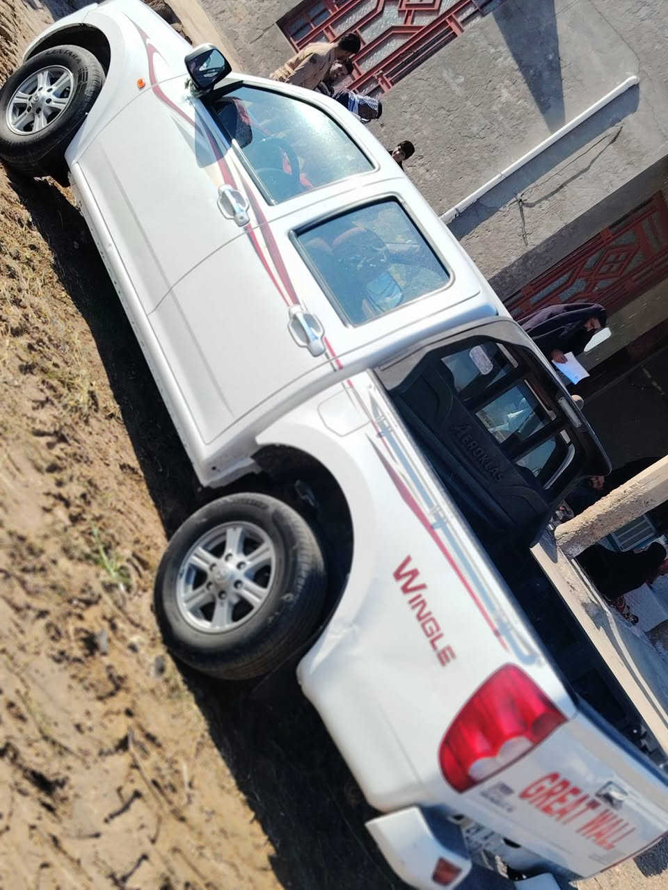 سلام عليكم
للبيع موديل ١٩ رقم واسط سياره جاهزه للخير تحويل بلاسم سنويه مجدده العنوان واسط الزبيديه الاتصال على الرقم التالي ***********
