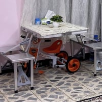 ميز طعام • استخدام قليل • نجف