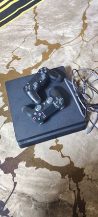 بلايستيشن 4 • مهكر • نضافة ٩٩/١٠٠