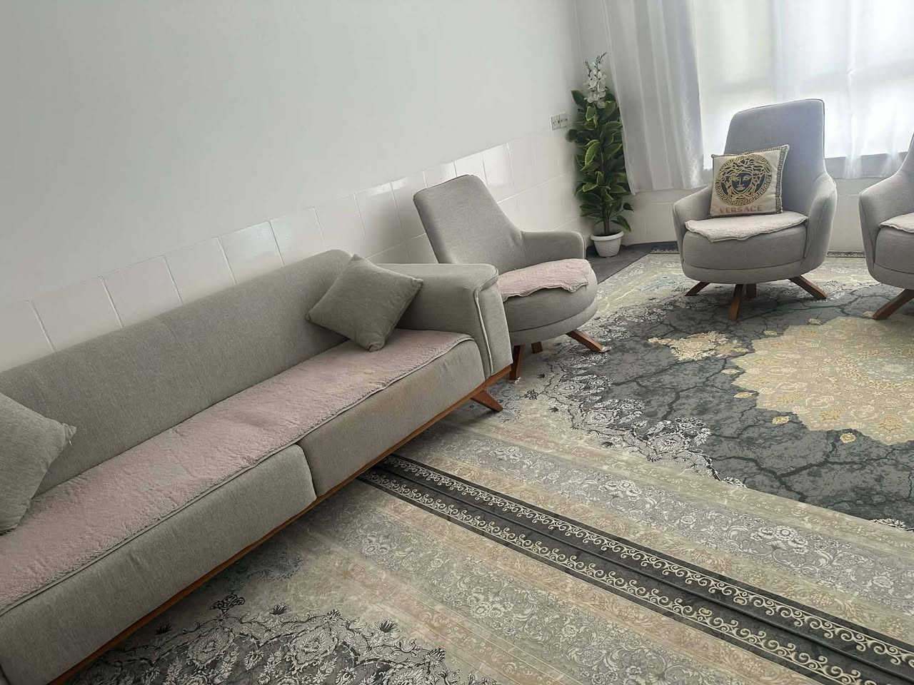 سڵاوی خودای گەورەتان لێبێ بەێزان
ئەم تاقم قەنەفە بۆ فرۆشتن 
تورکیە 13ورقەی پێدراوە  ،پایز کڕدراوە 
زۆرپاک وخاوێن و بێعەیبن،کورسیەتاک نەفەرییەکەی ئەسوڕێ
قوماشەکەی ئەسڵە
نرخی 6گەڵاو نیو معامەلە، شوێن - ڕانیە
ئێوەی بەڕێزیش چیتان هەیە بۆ فرۆشتن بۆمان بنێرن لەخزمەتاناین🤍


**إذا كنت صاحب هذا الإعلان وتريد حذفه لأي سبب، رجاءا أرسل رسالة إلى الدعم الفني**