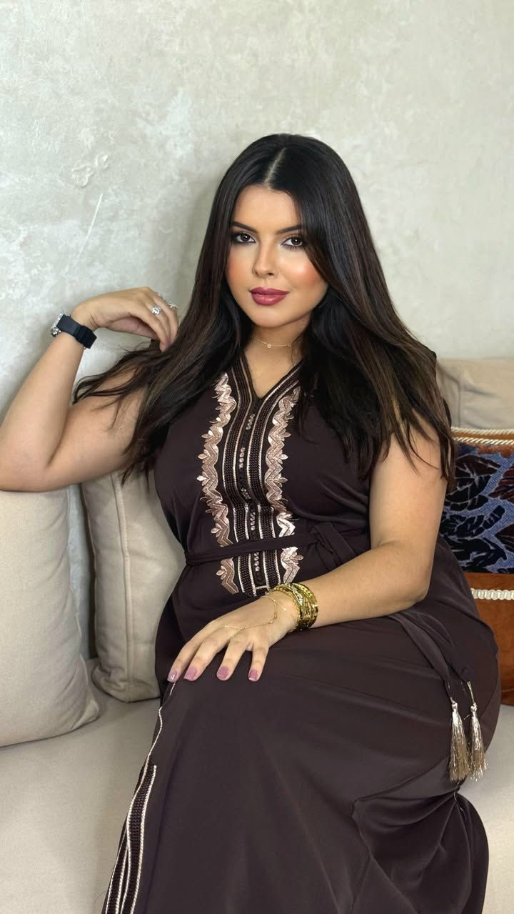 🟢▪️*جديد  new*▪️🟢

🟢قفطان كيمونو 2 بياس للافراح و المناسبات⚡
🟢ثوب كريب سامبل  و كمام مبرة ثليجة حرة ✨رطب و طايح 
🟢مخدوم بالطرز الرباطي ✨بالسفيفة و بلحزام بشوشات ✨ خدمة لمعلم باليد✨
🟢متوفر بألوان رائعة ✨

🟢المقاسات:M L XL XXL 3XL


**إذا كنت صاحب هذا الإعلان وتريد حذفه لأي سبب، رجاءا أرسل رسالة إلى الدعم الفني**