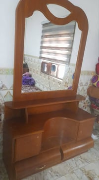 مكلف بالنشر  غرفه اخشاب صاج للبيع السعر 300وبيهه مجال الاتصال على الرق...