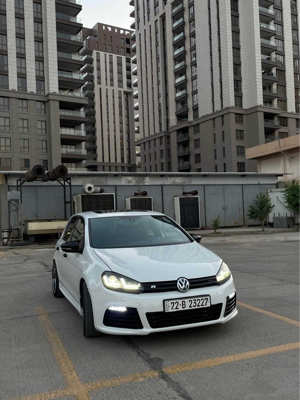 Golf R Mk6 2011

بۆ فڕۆشتن 
قەپات مواسەفاتە 
گێرو ومەکینەی بە شەرت نەکرایتەوە 
سەیارەکە بێ مەسرەفە
ئکسل و گاردنی تازە گۆڕاوە بە شەرتە 
٩٨٠ هەزار غڕامەی لەسەرە پاش مەعمەلە ئەگەرێتەوە 
ئەگەر موشتەری نی سەری من و خۆت مەهێشێنە 
ر .م : 0️⃣7️⃣5️⃣0️⃣7️⃣1️⃣1️⃣8️⃣3️⃣8️⃣8️⃣ أربيل, العراق
