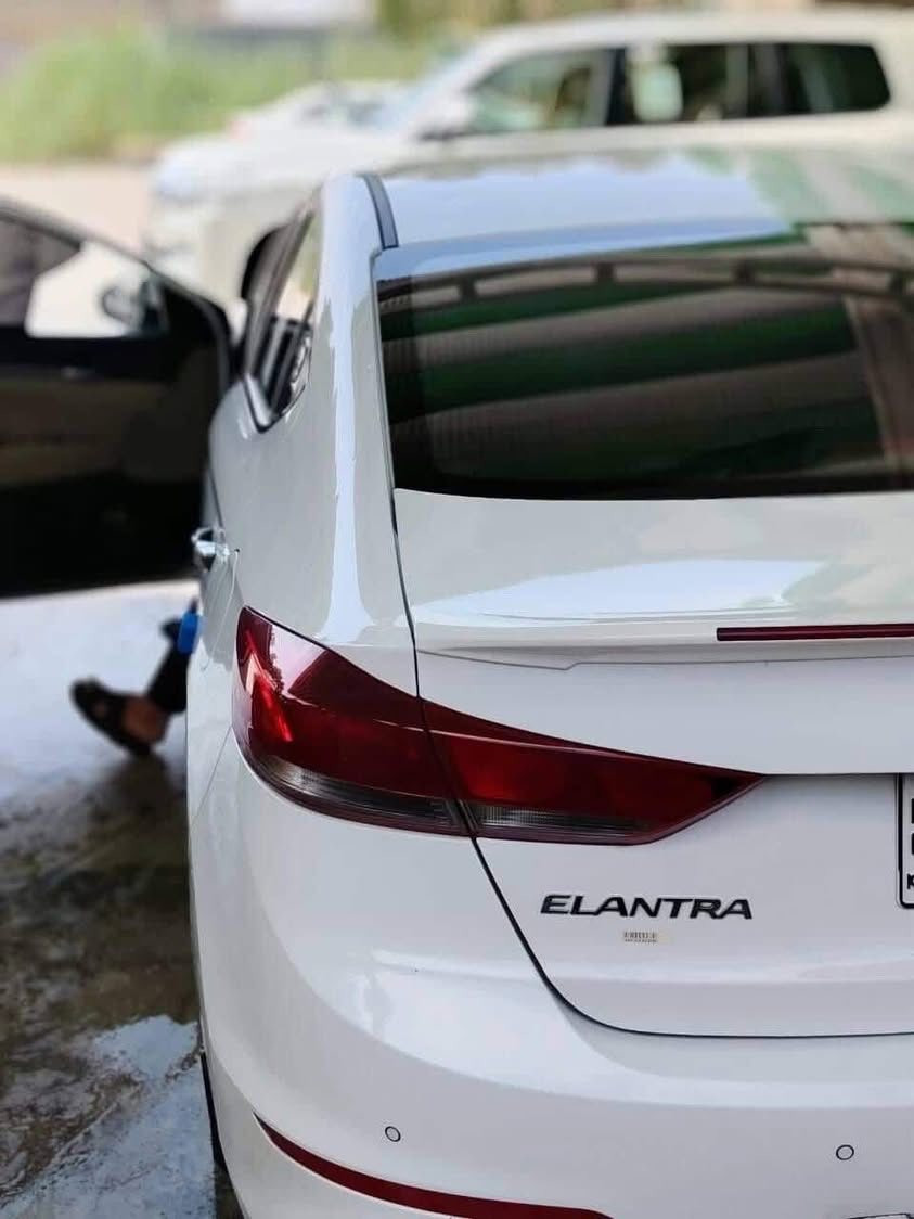 سلام عليكم النترا 2018 سوبر سيارة جديده بمعنى الكلمه لا دحجات لا شخوط لا بارد نصبته كلش حلوه سيارة محولبه بس حالوب خفيف ومامبين اله تتقرب عليه وقليلات مواصفات سيارة فتحه تبريد قطعتين مري شفط شاشه وكامره وتحكمات يدات نيكل رقم اربيل وكاله ومداور محرك 2000 كير ومحرك على وضع شركه لا مفتوحات ولا ملعوب بيهن حداديه جديده تخم تاير جديد 5ويلكب مكاني نجف السعر 152 وبيه مجال (رقم صاحب السيارة ***********)اني مكلف بلنشر صور السونار موجودات
