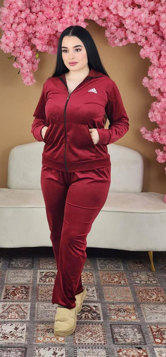 #جديدنا_جملة_فقط
قناة تلغرام👈👈👈  https://t.me/vfdjb
#تكرار_تخفيظاات
تراك  رياضي اديداس قديفة مخمل
L. XL. XXL
4 لون بالدرزن
سعر الدرزن 90 الف
واتساااب👈👈👈 ***********
