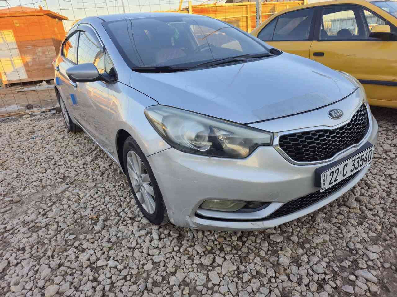 سلام عليكم سيراتو موديل 13شكل 14سياره كفاله عامه مكينه كير حدادي باتري دوشمه تخم تاير جديد بيه بس هاي الي بل بنيد كدام عينك  سنويه جديد تحويل او وكاله بسم كردي سعره 113او بيه مجال ***********مكان سياره ديوانية شاميه
