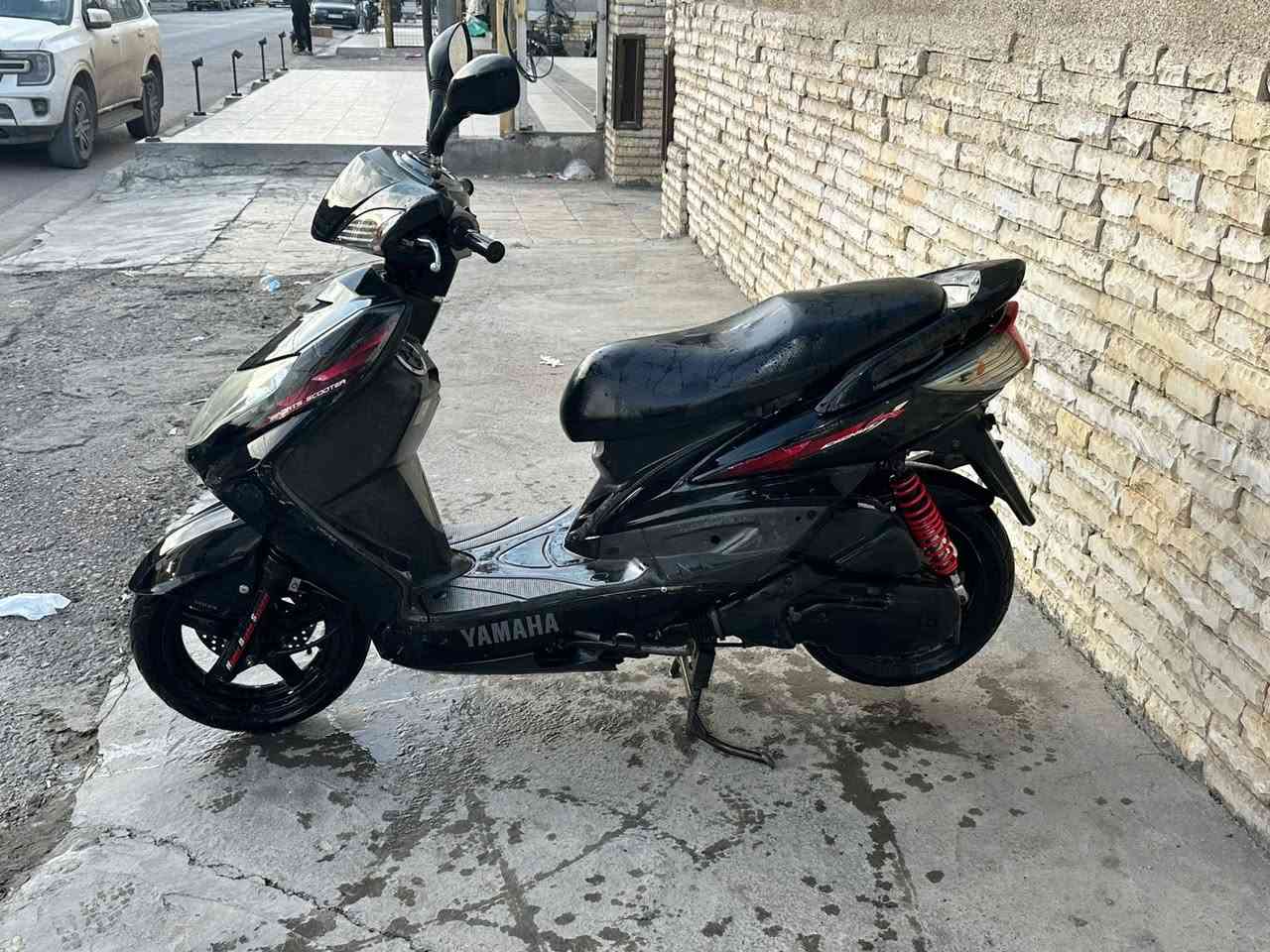 من رخصه الادمن سكنس كابريتر نضافه مثل ماموضح بالصوره شباب اني مكلف بالنشر رحمه على والديكم لحد يسألني ويراسلني هذا رقم صاحب الدراجه   
0777 044 0399
وآسف على الاطاله
