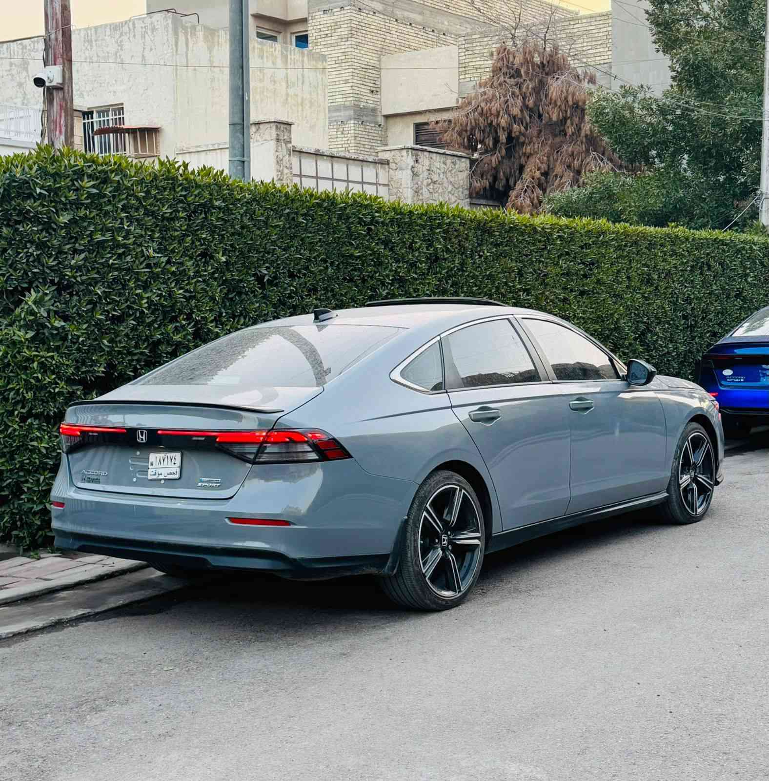 للبيع هوندا اكورد هايبرد اسمنتي موديل 2024 سبورت 
فئه sport :- مكينه 2000 هايبرد بصمه
/بصمه ابواب/
فتحه سقف / 
رادارات اماميه وخلفيه وجانبيه 
/كراسي كهرباء /
تشغيل عن بعد /شاشه كبيره
/كامره دواره/
فول تحكم ستيرن/
تحديد مسار/اوتو هولد
/سايد بريك بصمه/كار بلي

وبعد هوايه مواصفات

( ماشية 14 الف   )  

وارد امريكي ضررها موضح بالصور جاملغ صبغ وباب دواخل سليمه ايرباك ستيرن ودشبول مصلحه وجاهزه كامله مرقم بغداد 
وعلفحص وين ميحب المشتري
صور الحادث ورقم الشاصي موجوده بلمنشور
للاستفسار الاتصال على الرقم 
***********  اتصال 
***********  واتساب
