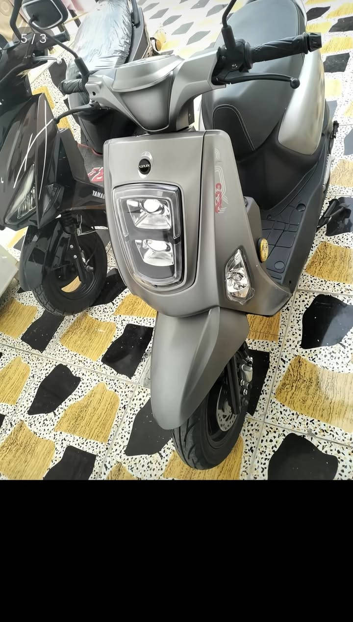 بوليس (صيني) ما مفتوحة بعدها جديدة مثل ما تشوفون سعرها 400 قفل قفل قفل لو جايني من الكوفة ما انزل ما موجود علة الفيس ***********
