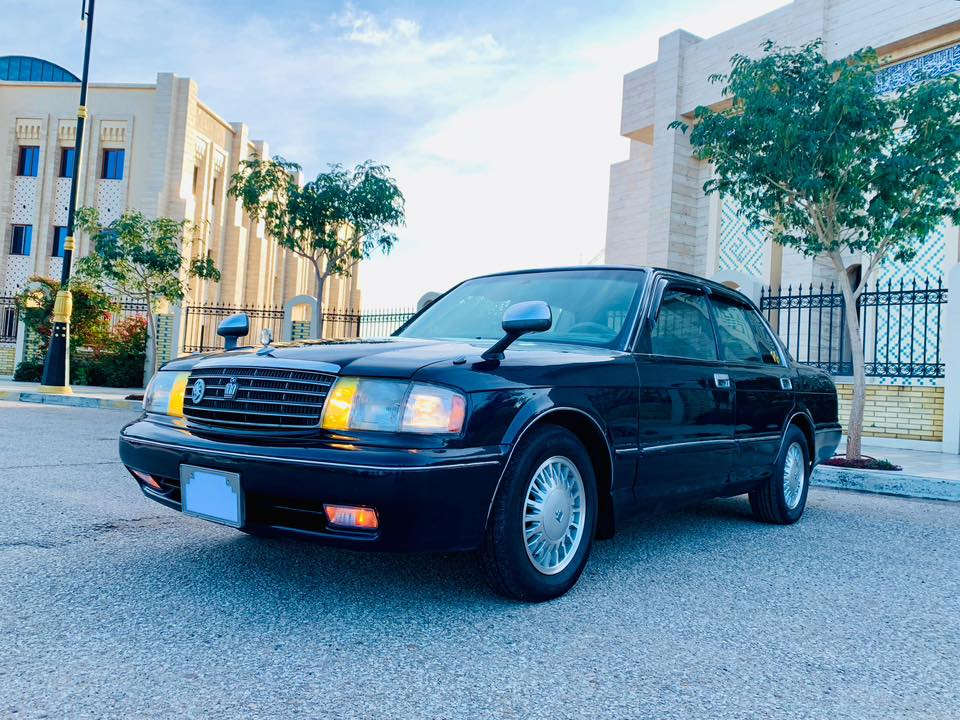 السلام عليكم ورحمه الله اخوتي الكرام 
للبيع ارنب طويل لون نيلي كحلي موديل 1995  رقم بغداد مشروع وطني تحويل مباشر سنويه مجدده لل 2029 
گير ومكينه 2500 حاويه شرط 
مثل مامبين نضافتها بالصور السياره كفاله عامه من كلشي كص ونقل وعيب وضربه واصوليات وخياس شرط الجمالية مثل الصور جاهزه من كلشي دواخل دشبول خلفي امامي ثلاجه بطاين ارضيه جلد تنته جديده كهربائيات البطن والخارج كلها شغاله حداديه اسفنج شرط تخم تاير ويل جديد جعمقه وباور جدد ادامه جديده ترايك وين ميعجبك السياره كفاله وجاهزه وحلوه مال جناي مكان السياره كربلاء السعر 65 وبيها مجال بسيط للشراي 
للاتصال....***********
