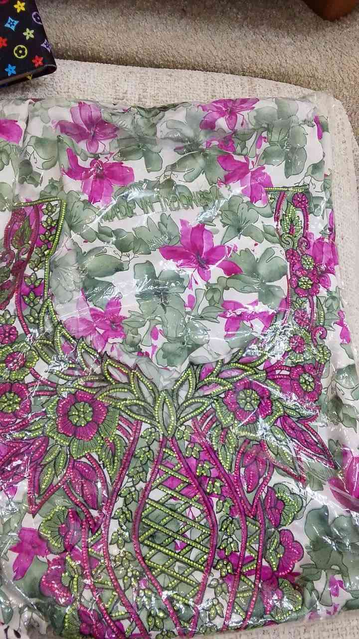 تعالوا شوووفوا جمال وكياتة ورقييي والنزاكة
كشخة العيد يموتون وسعرها ٢٥ بسسس بنات 
مخاور قماش +شاال مالتها


**إذا كنت صاحب هذا الإعلان وتريد حذفه لأي سبب، رجاءا أرسل رسالة إلى الدعم الفني**