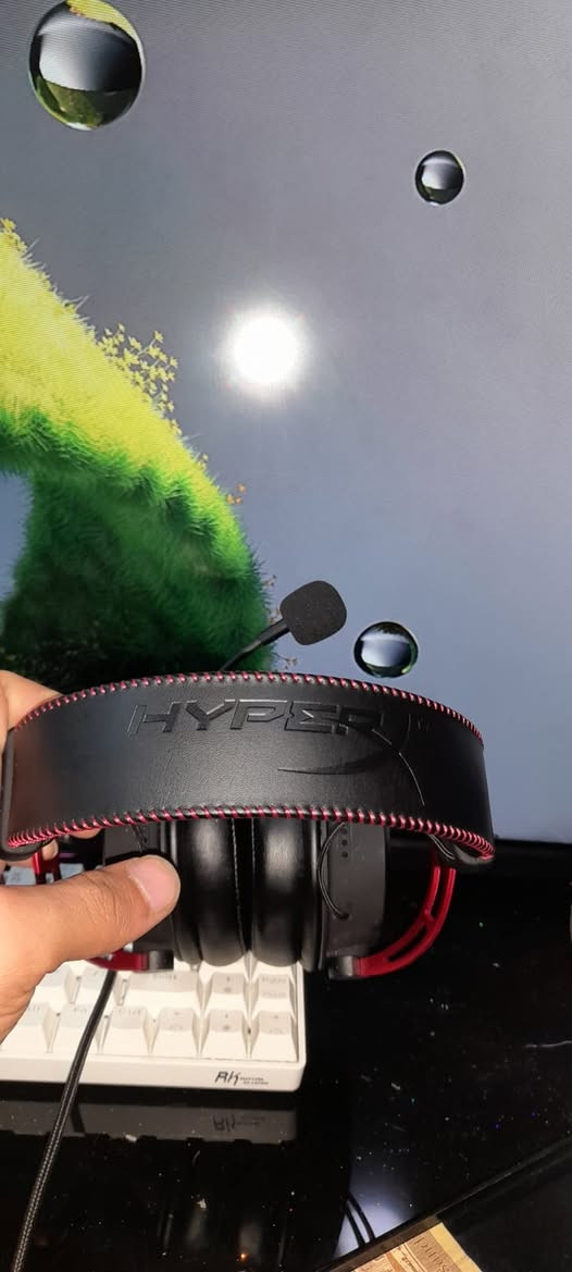 HyperX Cloud Alpha
اليوم اشتريتها وما عجبتني اريد ابيعها ما بيها اي شي كيبلات مايك كامل غراضها جديدة 
مكاني موصل ما عندي توصيل 
ادفع سعر عجبني ابيعك


**إذا كنت صاحب هذا الإعلان وتريد حذفه لأي سبب، رجاءا أرسل رسالة إلى الدعم الفني**