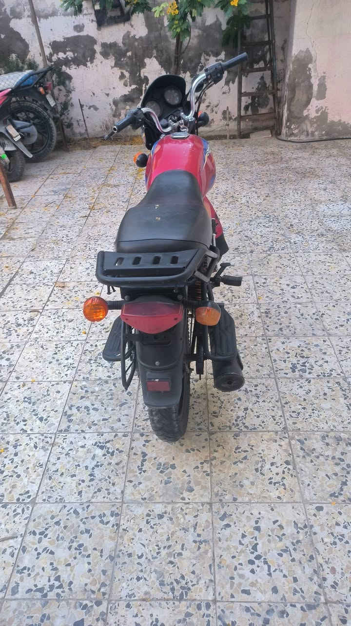 دراجه بوكسر اوراق موديل 19مفتوحه تجفيت شركه كلهه شغاله سلف هندراشاير  كهربائيات السعر مليون 100وبيهه مجال مكاني قضاء المدينه ***********
