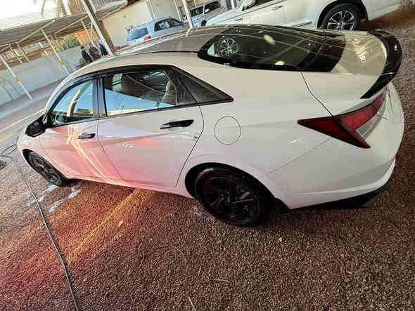 سلام عليكم هونداي النترا موديل 2021. للبيع خليجي كفاله عامه مكان السياره الرمادي السعر 167 وبيهه مجال بصيط رقم التلفون *********** الرقم اربيل تحويل وكاله مباشر
