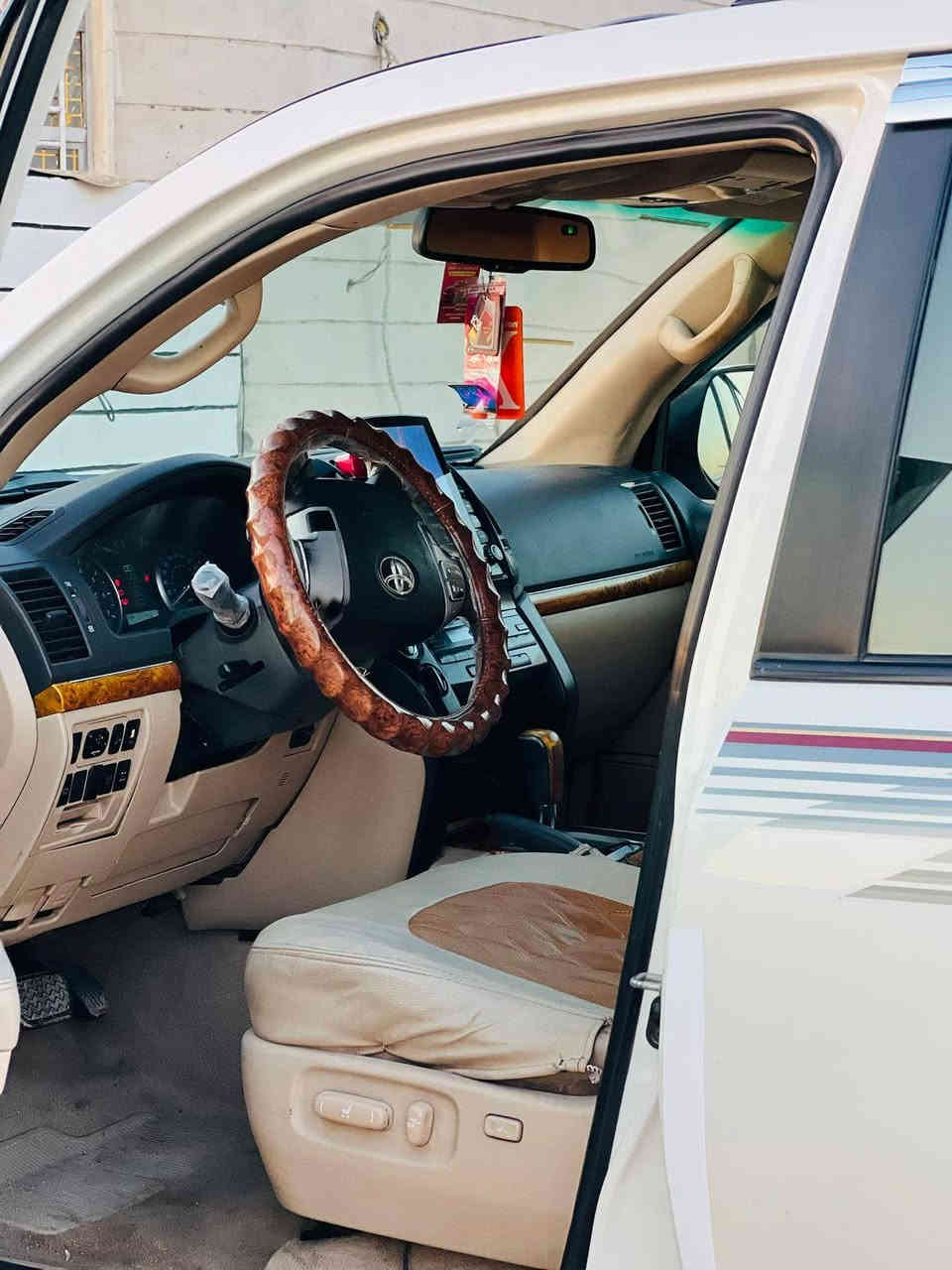 لاندكروز ١٣ رقم أربيل دولي بسمي ٦ سلندر مكينه وكير وحداديه تخم تاير وتبريد فتحه اشاير بالمري السياره متجايه ومصبوغه عام شواصي تكم مكفوله مكانها بابل القاسم الاستفسار *********** السعر ٢٦٥ وبيها مجال
