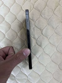 اخوان آيفون 13برو ماكس نضيف اخو الصفر بطاريه 85السعر 700تواصل 0777 049...