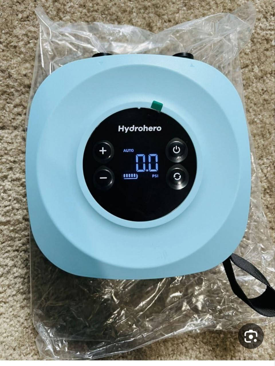 نطيني سعر وبالعافية 
هذه منفاخ هوائية  للوح التجديف (SUP) من ماركة Hydrohero. 
ضغط مرتفع: تصل إلى 20 PSI، مما يجعلها مناسبة لألواح التجديف، القوارب القابلة للنفخ، والخيام. 
تقنية ذكية: تتميز بنظام نفخ وتفريغ ثنائي المراحل مع خاصية الإيقاف التلقائي عند الوصول للضغط المحدد. 
بطارية قابلة لإعادة الشحن: تحتوي على بطارية كبيرة (تصل إلى 10,400 مللي أمبير في الساعة في بعض الموديلات) وتستخدم منفذ شحن Type-C. 
محمولة: تصميم مدمج وخفيف الوزن مع شاشة LED رقمية لمراقبة ضغط الهواء في الوقت الفعلي.


**إذا كنت صاحب هذا الإعلان وتريد حذفه لأي سبب، رجاءا أرسل رسالة إلى الدعم الفني**