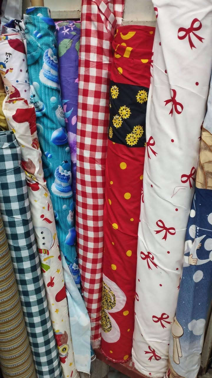 قماش همايون امراتي
فرشات وجوه منادر وجوه مخاد والمتر الفين 
 
 

الحجز والستفسار 
 ***********
