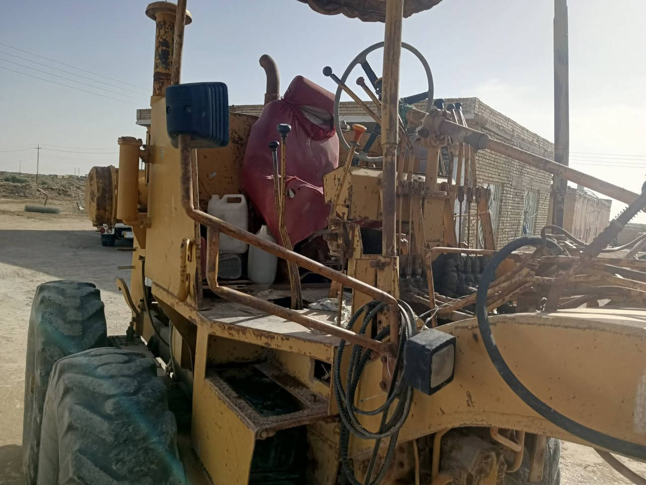 السلام عليكم كريدر للبيع كوماسكو حجم 37 موديل 82  جاهز للعمل رقم مثنى للاستفار الاتصال *********** مكلف بالنشر
