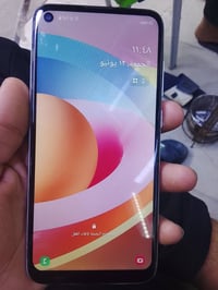 ايفون 11 • مفتوح • مكفول