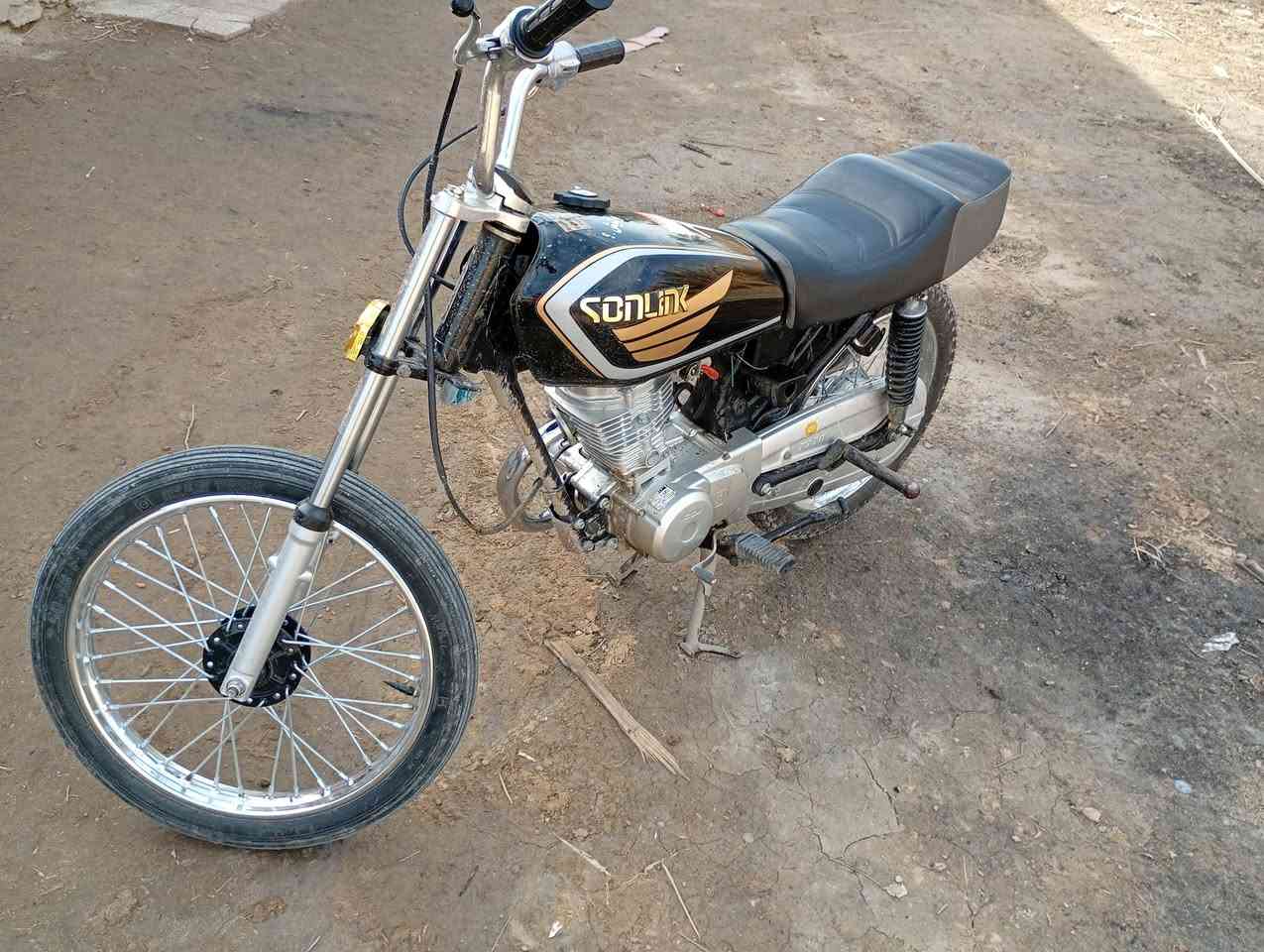 دراجة ال بيع تعمير 25كلهل جديد ما صارله 3الشهر معمر أوراق دراجة جديد احل من صور سعر 600وبيها مجال شي بسيط مكاني ظوريج لا مو شراي لا تراسلني


**إذا كنت صاحب هذا الإعلان وتريد حذفه لأي سبب، رجاءا أرسل رسالة إلى الدعم الفني**