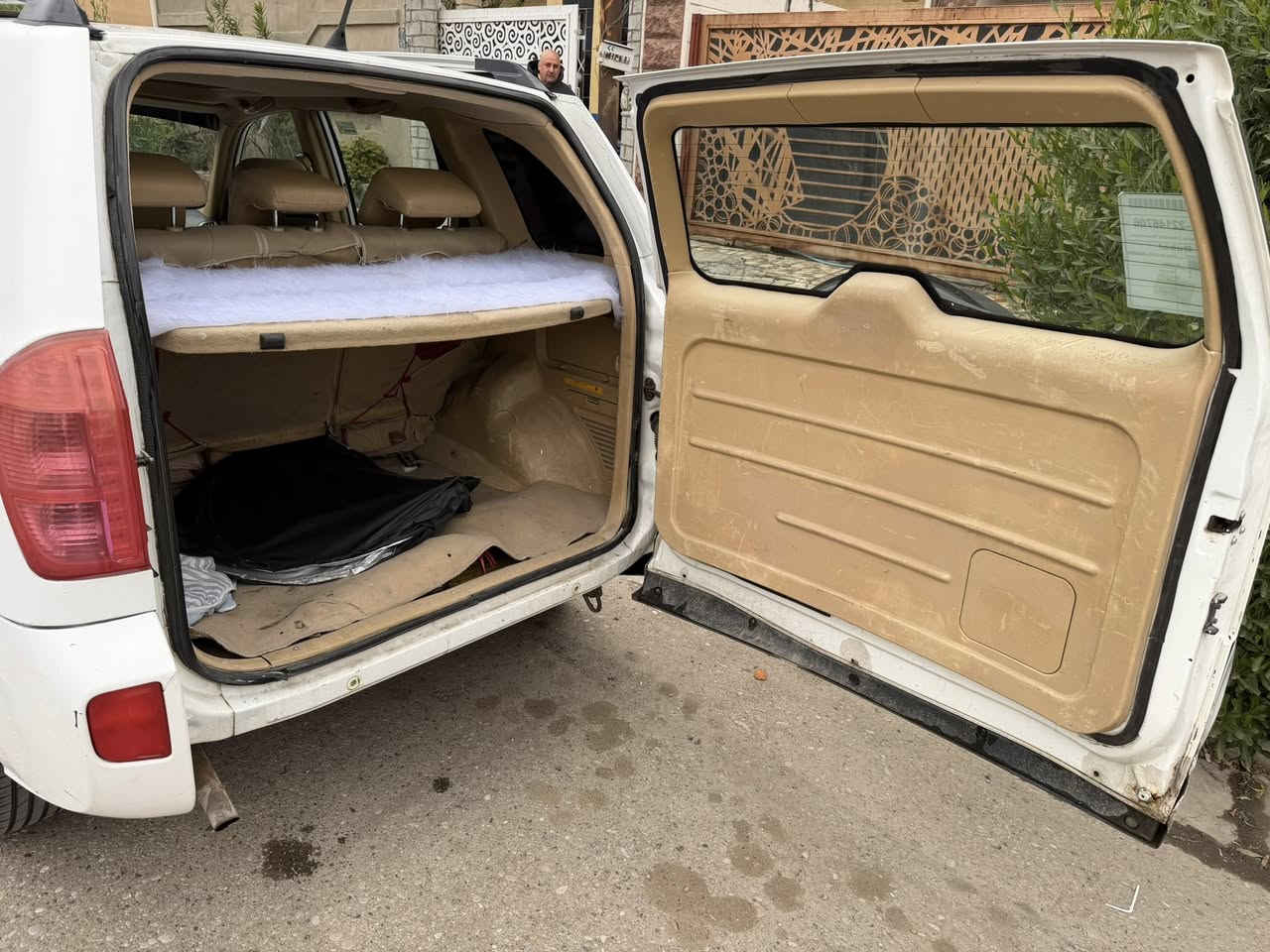 السلام عليكم تيكو 2014 للبيع السياره نظيفه تخم تاير باتري جديد تبريد شغال السعر 68ورقه وبيهه مجال بسيط رقم جديد وهزه جديده
العنوان كركوك 
*********** 
اخوان ماعرف اي شي عليها هاي كدامكم
