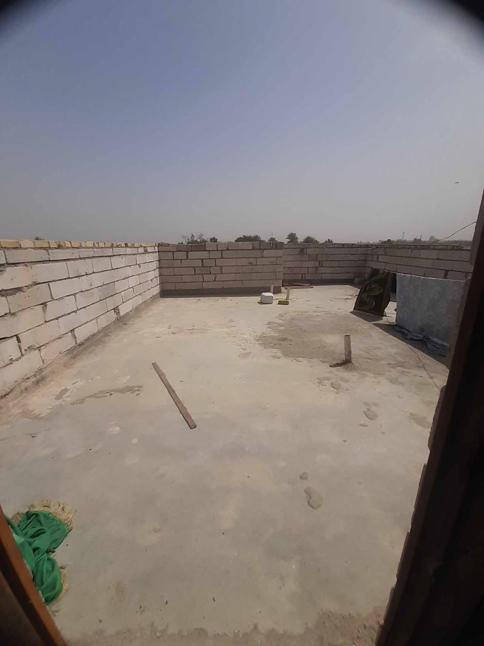 بيت للبيع #اقساط و #نقد بمساحة 100 متر مربع يحتوي على غرفتين وصالة ومطبخ وصحيات داخلية وخارجية وسطح
بناء بلوك أساس صب كونكريت وسقف صب كونكريت 
النجف كوفه شارع المعمل داخل شارع السبيس الكوفة 
🔻شارعة تبليط للباب 🔺
#السعر 30 نقد 
#بلاقساط بمقدمة 10 وفما فوق 
للاستفسار الاتصال بمكتب الفهد للعقار *********** 
امانة الله بلغو من طرفي حلا سيف
