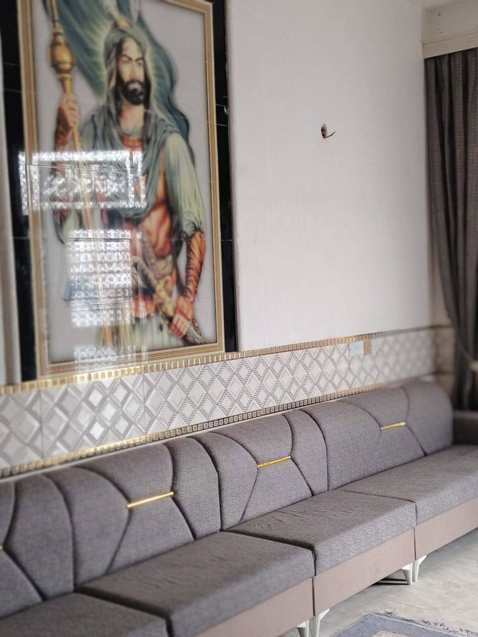 يوجد بيت حديث للبيع
طابوا زراعي السعر ٩٠
المساحة 200 

حلة ابي غرق حي ابو اسد 

***********
