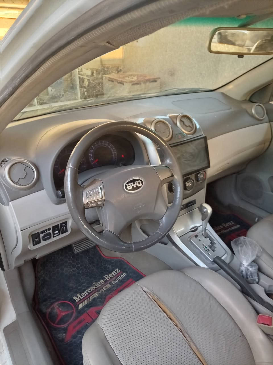 السلام عليكم سياره بي واي دي للبيع موديل 13 بيه مكانات صبغ رقم بغداد محرك كير بدلي تبريد شغال تخم تاير مكان بابل السعر 47 الاتصال***********
