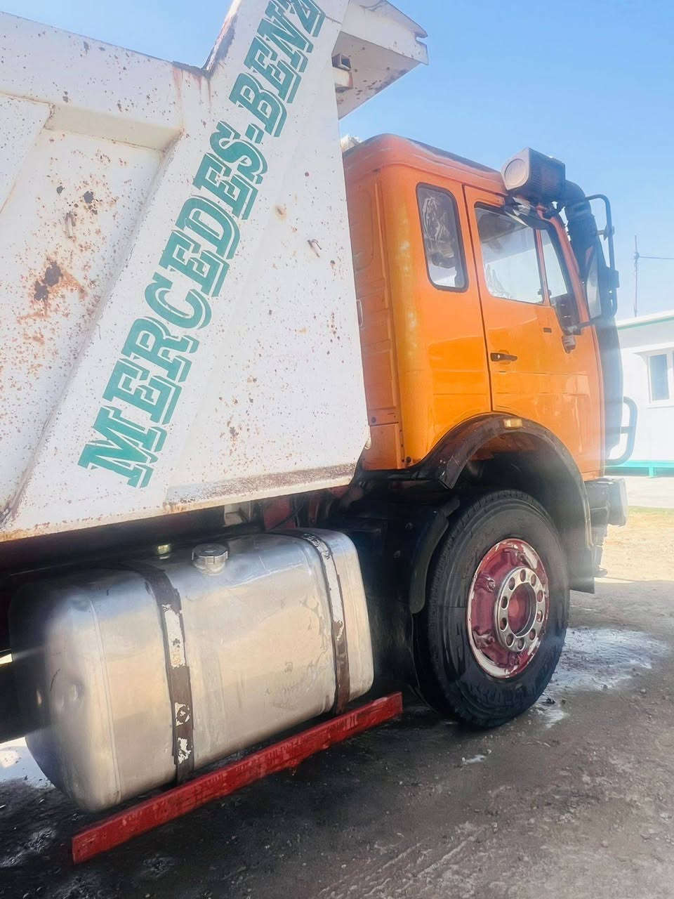 ياالله السلام عليكم ورحمة الله وبركاته مكلف بنشر بتره موديل 82 شاصي مكفول من الفطر وصبغ مكينه 10محسن لاصرف ولابخار كير 160 مجموعة جيف رقم نجف ألماني مداور مباشر تخم تاير بدي جديد مكان بابل الحله معرض أبوعمار المعموري أستفسار على رقم الهاتف غير متواجد على الفيس *********** السعر 3 ونص وبيه مجال
