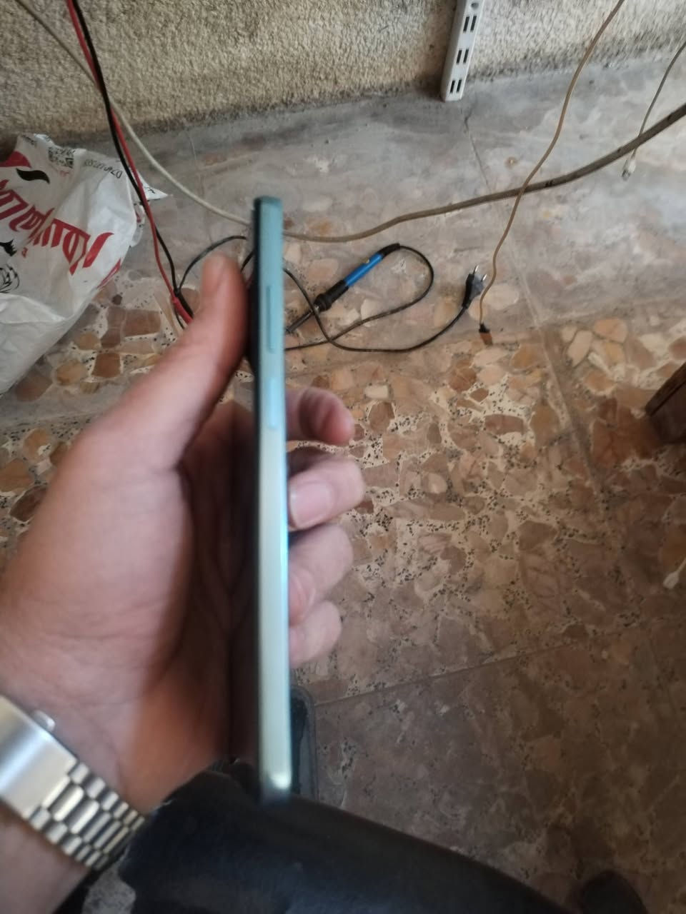 شاومي x4 pro ذاكره 256 يرادله ظهر وسوفت وير السعر 60 الف مكاني بغداد حي الامين او المشتل ***********
