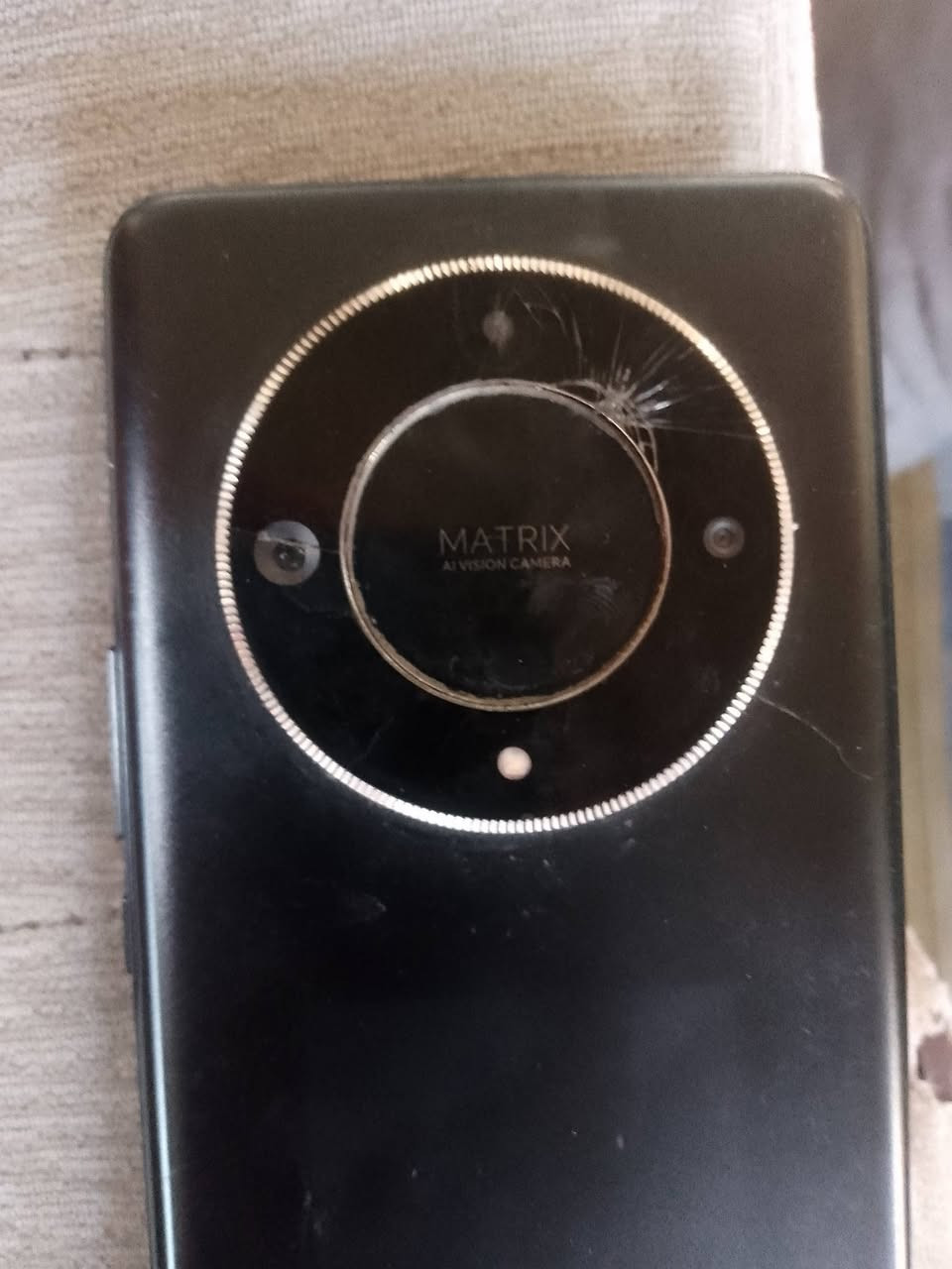 جهاز هونر x9b 5G
للبيع او مراوس بجهاز يشغل 120 فريم بوبجي 
جهاز كلشي شغال اي خلل مابي شرط فحص 
فقط كسر بل حساس تبديله 30 الف وجامه 5 لالف حته مامثره ع كاميرا ولمس كلش حلو لايعلك  ولاشي اخر 
ذاكره 256 بطاريه 5800 بوبجي 90 فريم سلاسه تخبل 
جهاز وياه كارتون الاصليه وكيبل واحفضات 2 
ملاحضه .ضهر بي شخطين نعمات مابينات كلش 
رقم *********** خاص مفتوح 24 ساعه متواجد وتساب 
سعررر 150 قفل قفل مستعجل 
ضمان اسبوع اذه بي خلل
