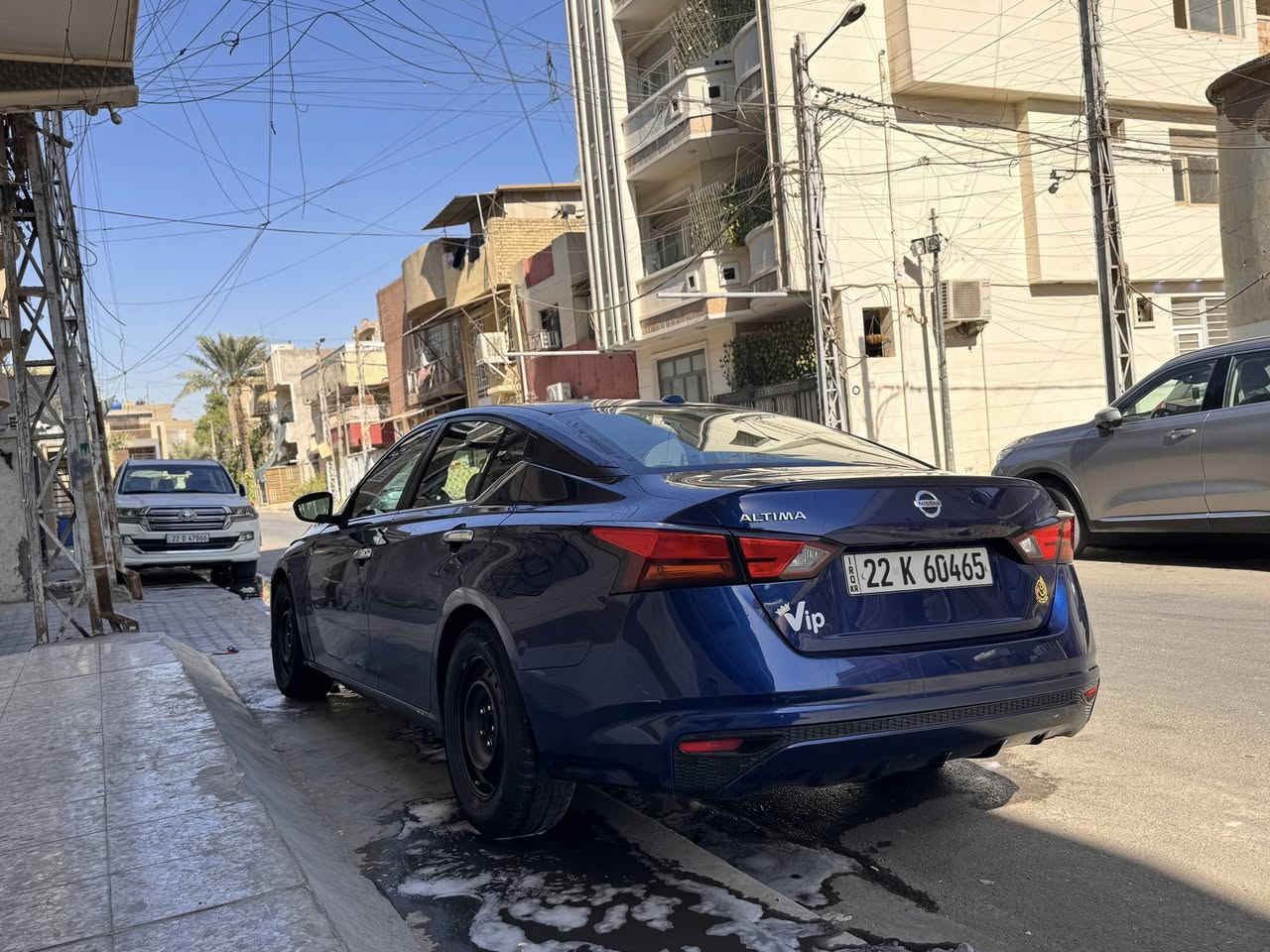 التيما 2019s بدون ارباك  رقم اربيل ال جديد بيها تبديل قطعه واحد + اربع كلير شرط بدون قطره معجون ولا فتح قطعه ماعدا جاملغ ال مبدل لايت  بلادي ويل عادي + تخم تاير نظيف 
داخل اسود ملكي ماشيه ١٥٠mi
مكاني بغداد 
عارضها ب 127 وبيها مجال بسيط
***********
