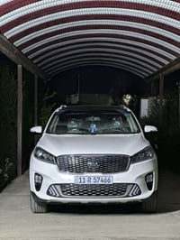 سورنتو ٢٠١٩ • كفالة عامه • ماشي ٨٠ ألف