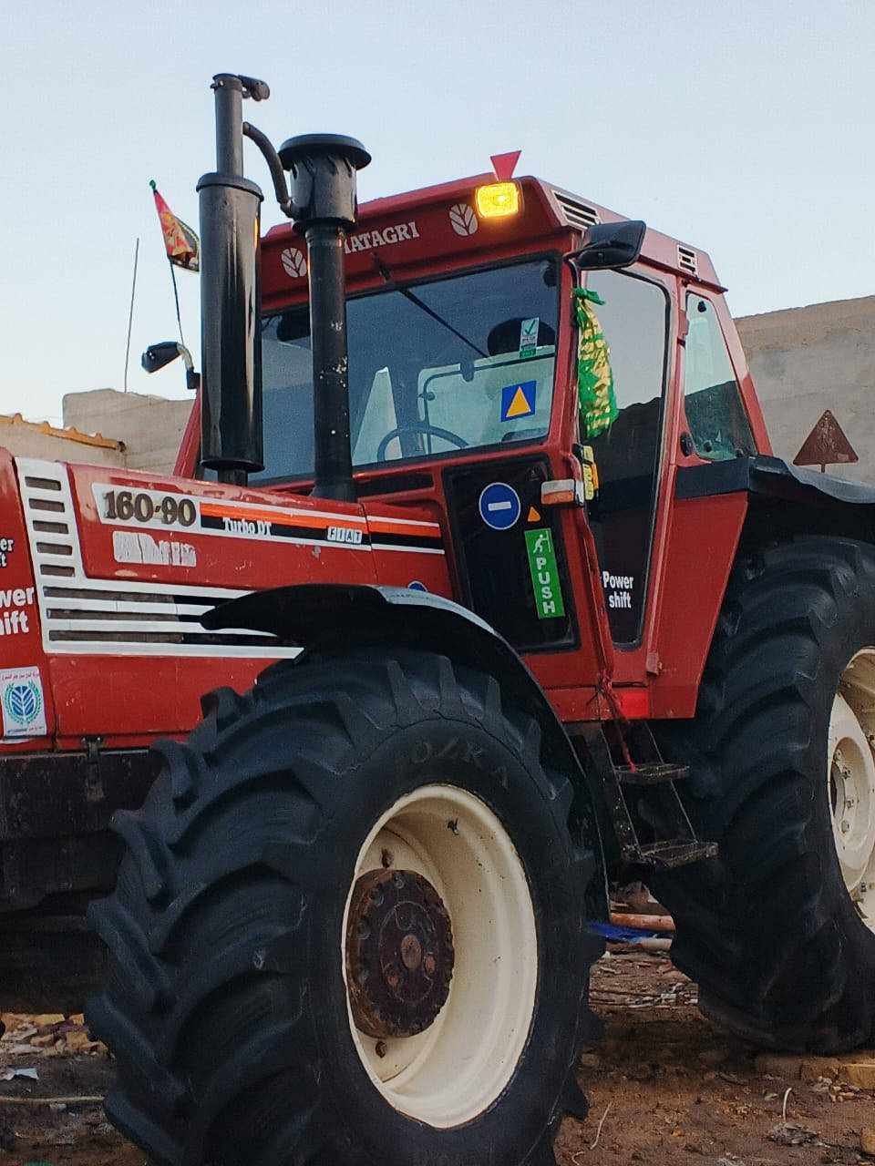 فيات حجم 160 فول مواصفات نص اوتماتيك
مكينه جاهزه للعمل مابيها نقص مشتغلة نص موسم فقط تخم تاير جديد رقم واسط بأسمي تحويل ثاني يوم مكان واسط العزيزية السعر 60 مليون بيه مجال حك الجيه وتدلل  ***********
