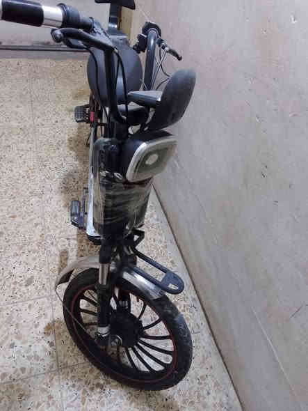 السلام عليكم عندي هاي دراجه شحن بدون بطاريات سعرها 125 وبيها مجال الي يريد يتصل ع الرقم هذا اني مكلفه بالنشر ***********

