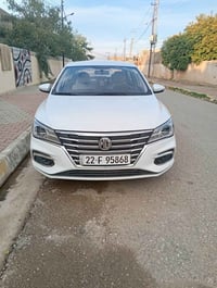 Mg5 2024 ماشية 21000  السنوية 2030 بي بطاقة بنزين  ضررها شبرين و نص با...