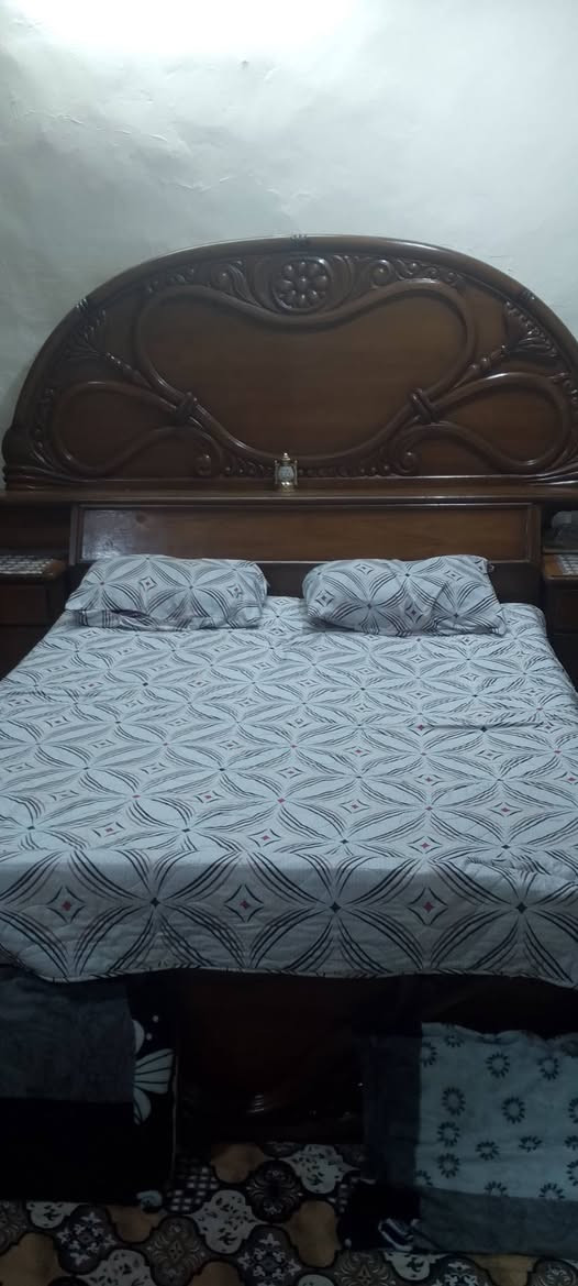 سلام عليكم
غرفه نوم للبيع
 شرط درجه اولا أو ثقيله حيل
***********
***********
