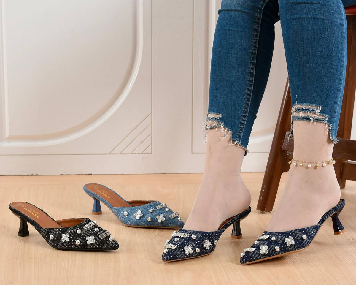 سابوا نسائي عرايسي متوفر بي كميات
((***********)) واتساب
