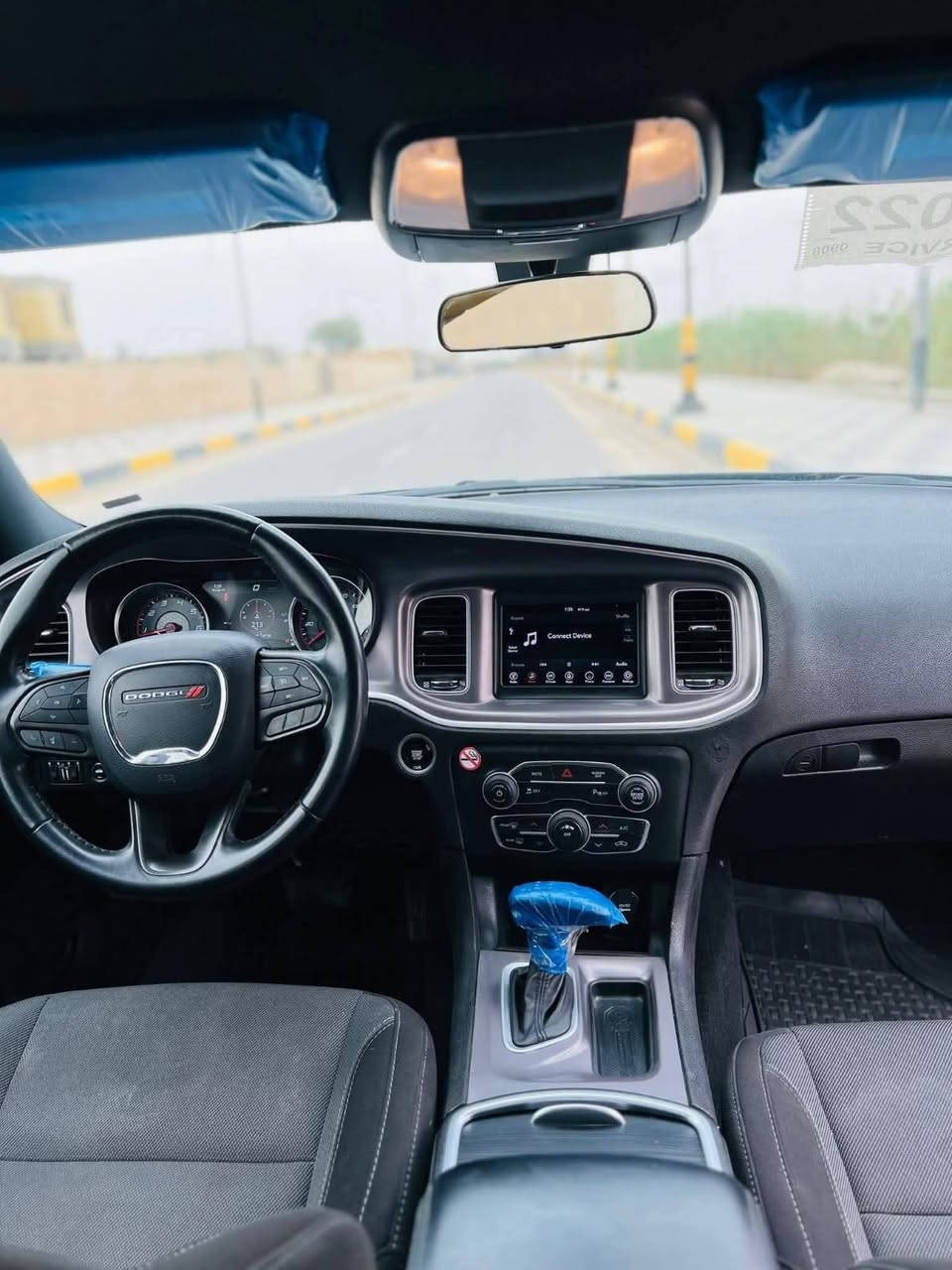 دوج جارجر SXT 2022 كفالة عامة 
محرك V6 3600، كير 8 نمر،
رقم واسط الدولي، شرط التحويل
، كفالة عامة من كل شيء، 
حتى من الشخط  خيل جديده 
دعاميات كبس شركة، 
ما مفتوحات
 داخلية، تقرير يعمل وتسير من أمريكا. 
كتلوكات السيارة كاملة، 
ماشية 47 ألف ميل.
 تشغيل عن بعد، 
كاميرا خلفية دوارة، تبريد
 قطعتين، حساس خلفي،
 كشن كهرباء، كشنات حضن،
 شاشة كبيرة، 
سبير السيارة ما نازل.
السيارة جاهزة من تبريد، 
من تخم تاير جديد، من حدادية، من كهربائيات، كلها وضع شركة 100/100.
السيارة مال جناي، مكفولة
 ونظيفة كلش، أحلى من الصور.
المكان: ذي قار / قلعة سكر.

رقم صاحب سيارة
***********
***********
