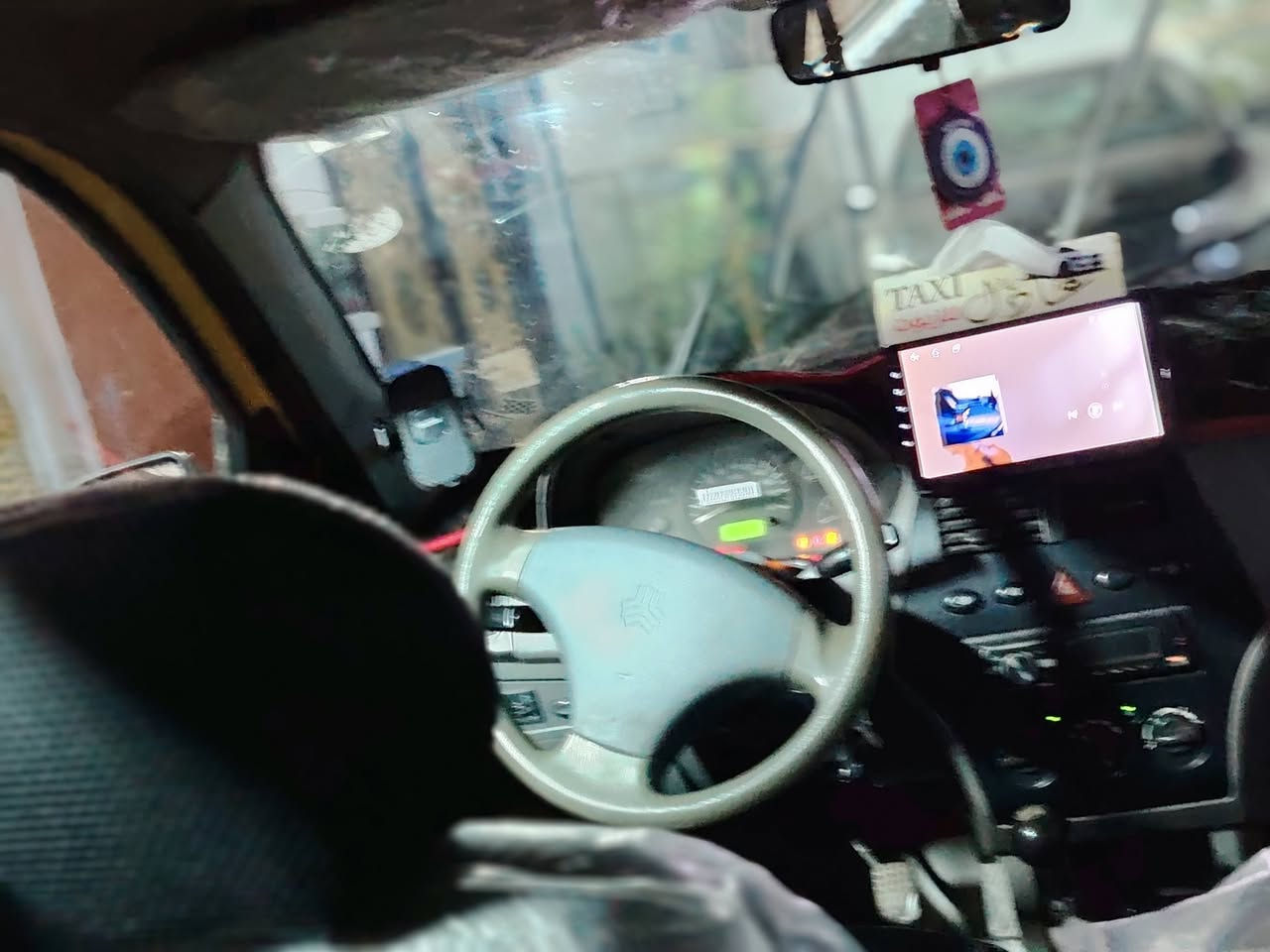 السلام عليكم طيبة 2015  للبيع سياره جاهزه صدر جديد
تخم تاير جديد باتري جديد
مكينه جديده
والكشر موضح بلصور
السعر 39 وبيهه مجال بسيط
مكاني بغداد مدينة الصدر
***********
